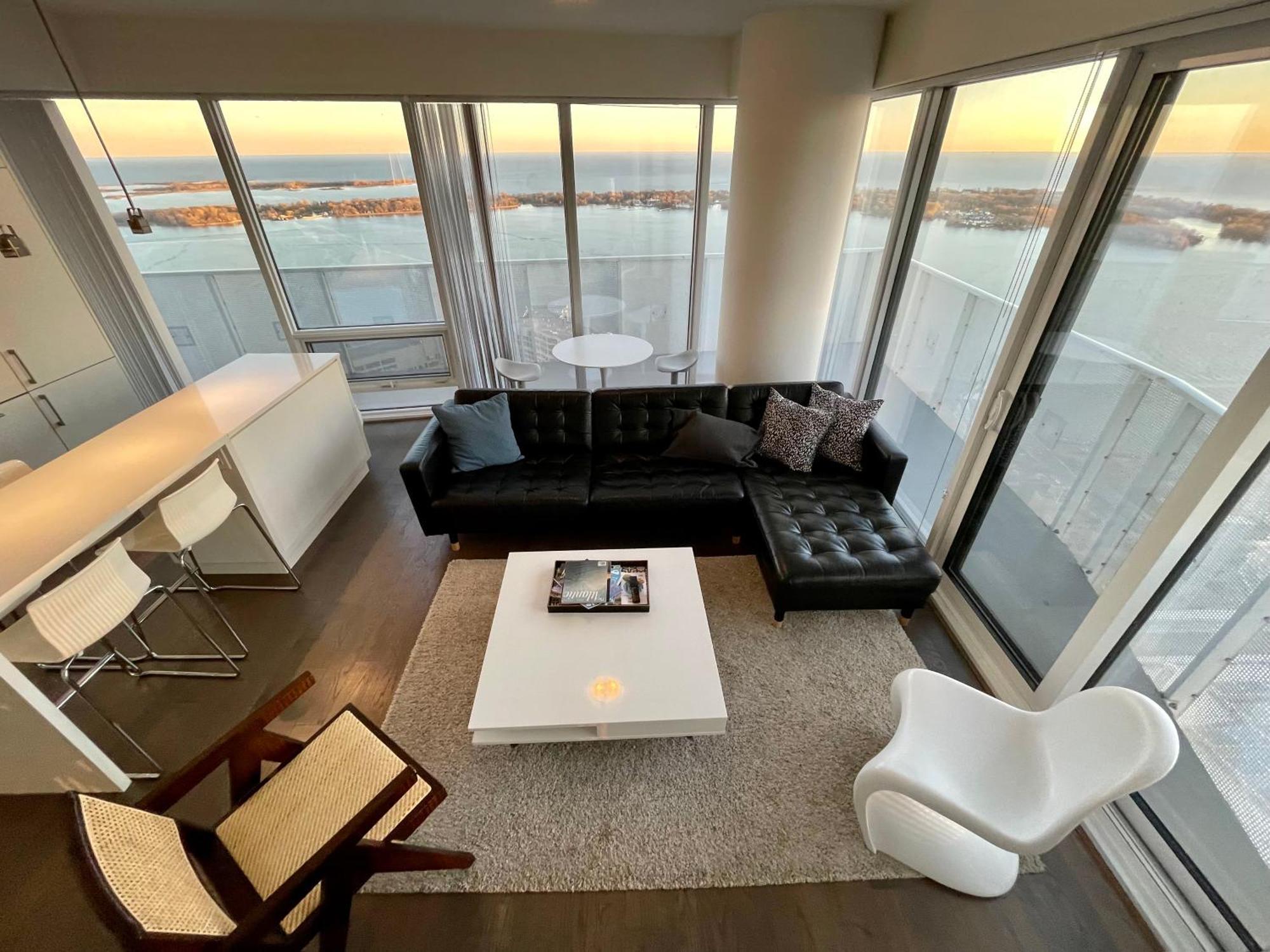 Presidential Suite Heart Of Downtown With Stunning View 多伦多 外观 照片