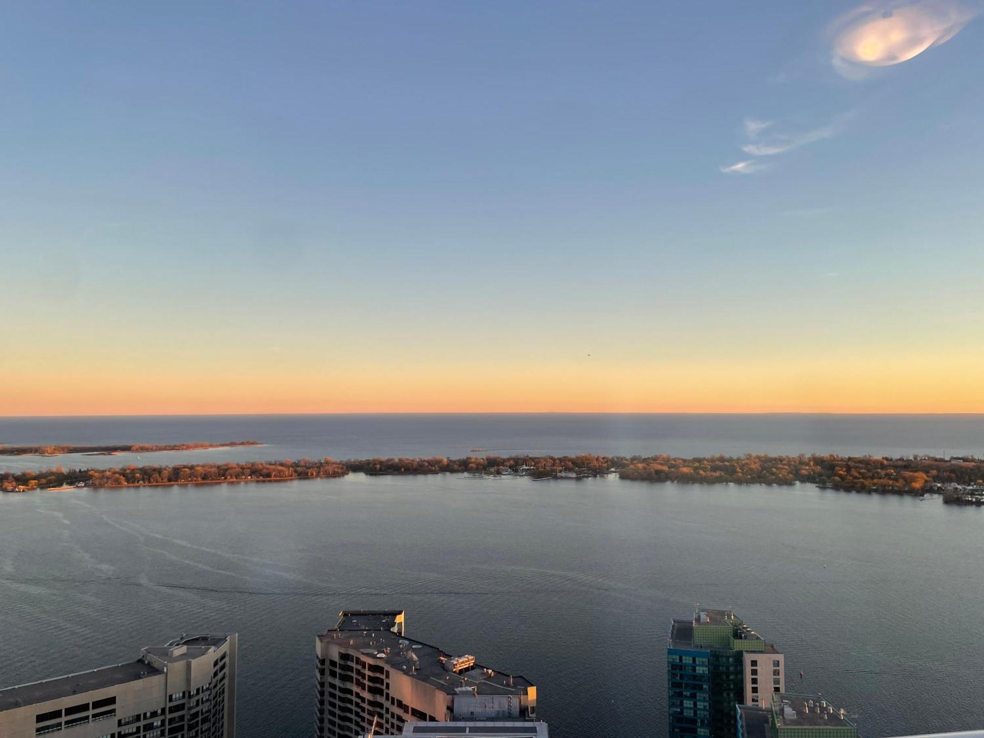 Presidential Suite Heart Of Downtown With Stunning View 多伦多 外观 照片