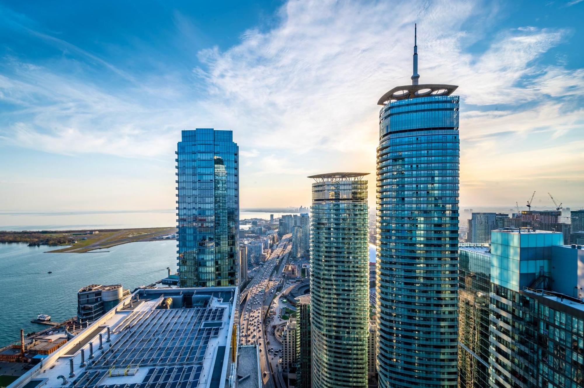 Presidential Suite Heart Of Downtown With Stunning View 多伦多 外观 照片